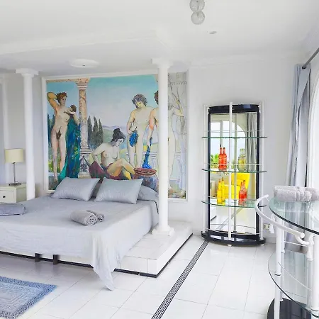 Palacio Galindo Вілла Адехе