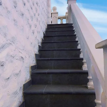 Вілла Palacio Galindo Адехе