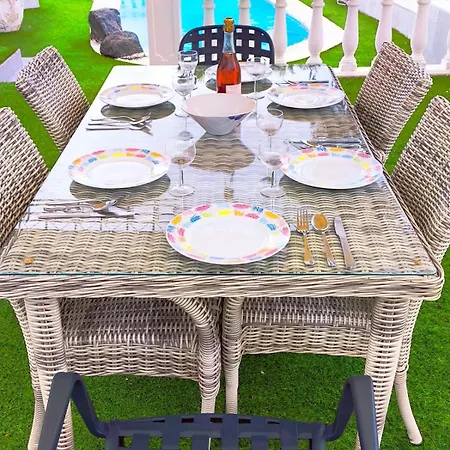 Palacio Galindo Вілла Адехе